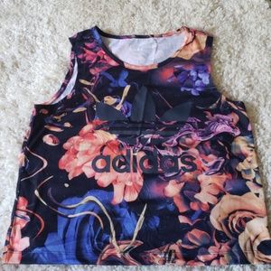 Adidas crop top size xlarge